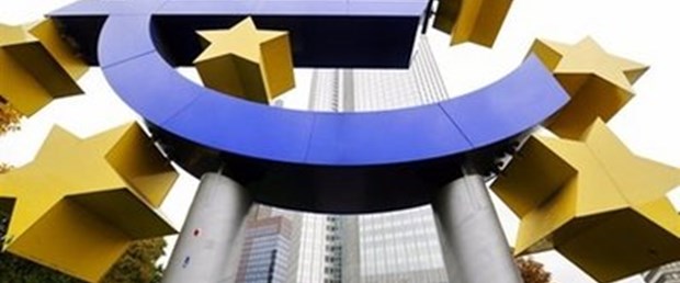 AB: Türkiye yüzde 3.7 küçülecek
