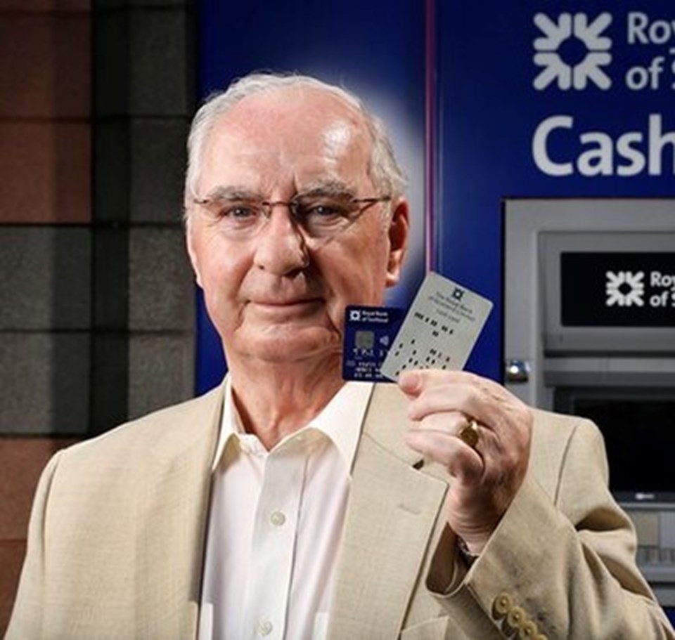 Buluşu sayesinde sadece 44 TL kazansa da James Goodfellow, ATM konseptinin ve PIN kodunun mucidi olarak görülüyor.
