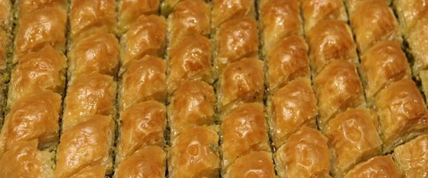 Bakan Fakıbaba'dan fındıklı baklava önerisi Bakan Fakıbaba'dan fındıklı baklava önerisi