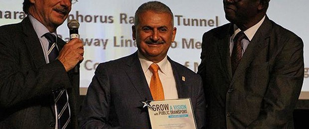 Bakan Yıldırım'a Ulaştırma Oscar'ı