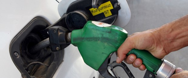 Benzine bir 'tavan' zammı daha