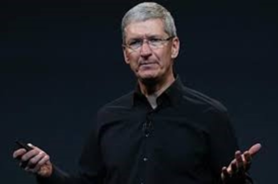 Steve Jobs'un ölümünün ardından Tim Cook Apple CEO'su olmuştu.