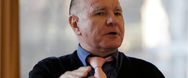 'Doktor Kıyamet' altından vazgeçti