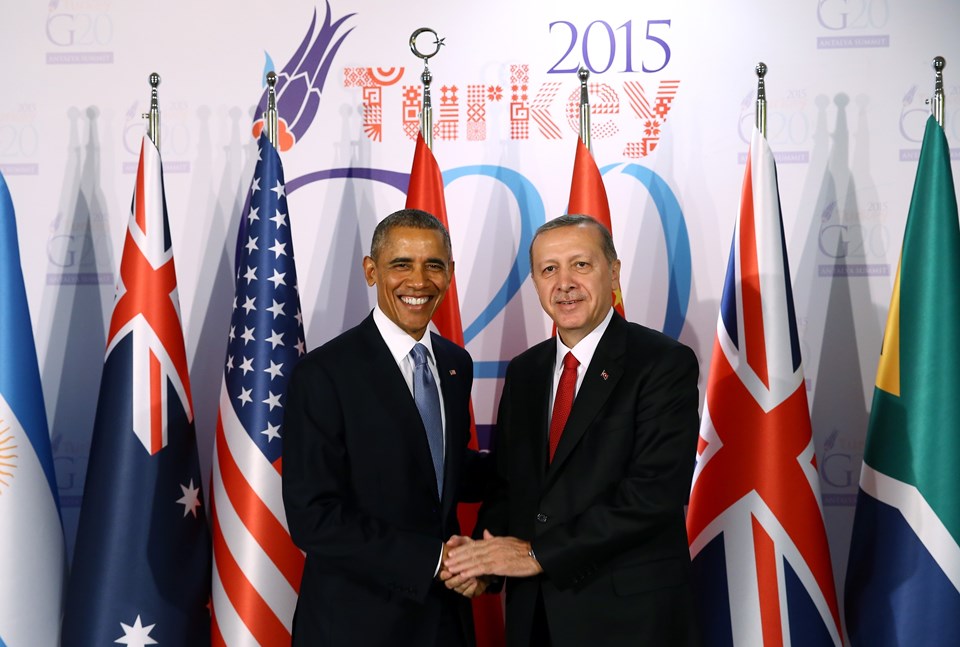 Erdoğan ve Obama, el sıkışarak fotoğraf çektirdikten sonra görüşmeye geçti.