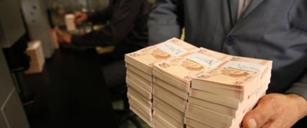 Her dakika 380 bin lira vergi ödüyoruz