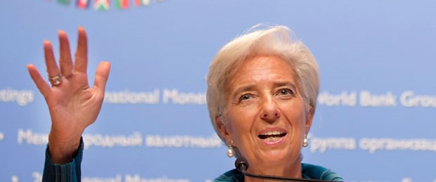 IMF: Yunanistan'a iki yıl süre tanınsın