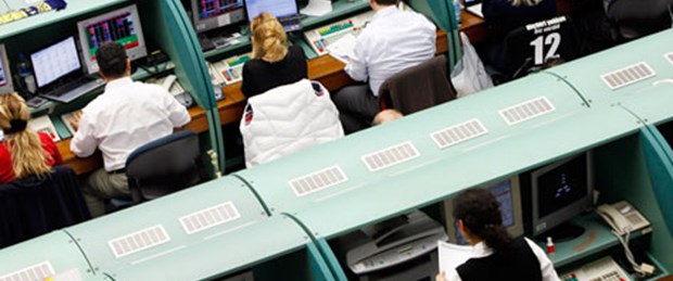 İMKB yüzde 4.2 düştü, 6 ayın en düşüğüne indi