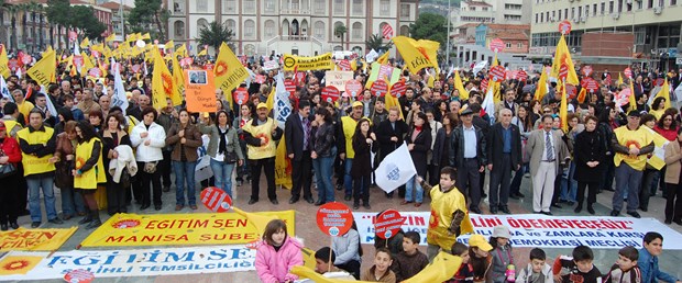 Manisa'da ekonomik paket protesto edildi