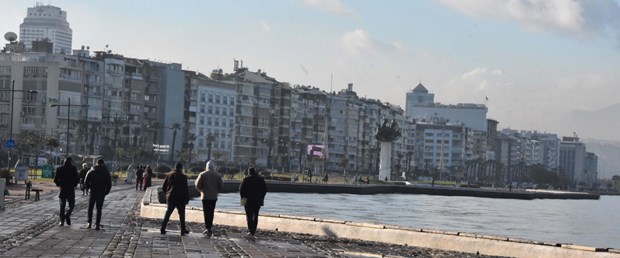 son-10-ayda-8-binin-uzerinde-iranli-izmirden-ev-satin-aldi_3214_dhaphoto1.jpg