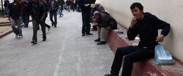 Yunan halkı 2008'e göre yüzde 40 daha fakir