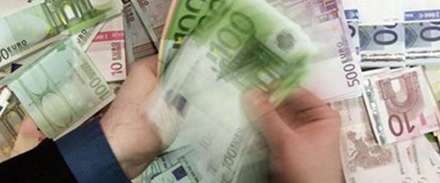 Yunanistan borçlarını ödeyebilecek mi?