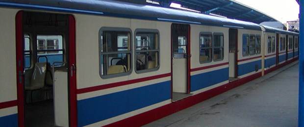 Zamda en hızlısı banliyö treni