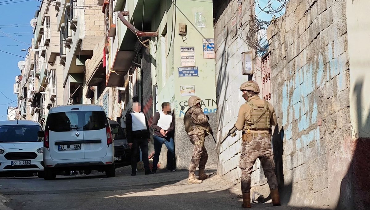 Gaziantep’te polise ateş açıldı