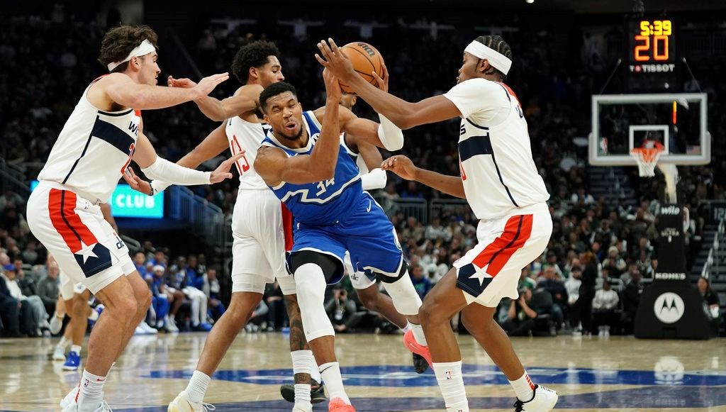 NBA'de Milwaukee Bucks'tan üst üste 6. galibiyet: Giannis'ten 