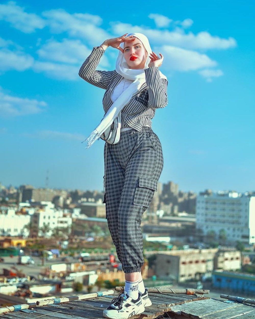 Mısırlı fenomen 'ahlaksızlığa teşvik ettiği' gerekçesiyle tutuklandı - 1