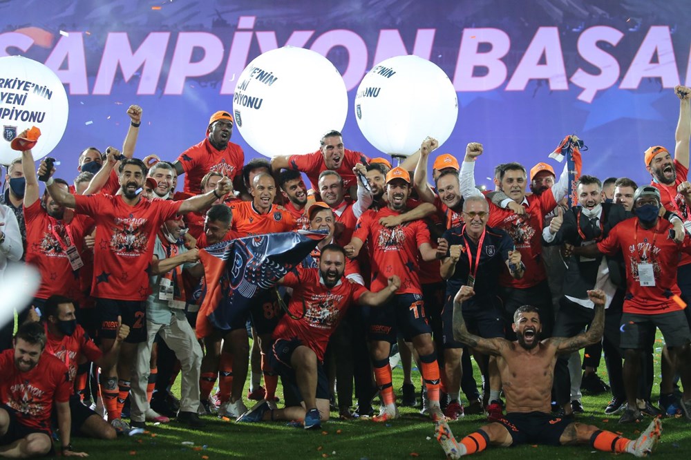 Süper Lig'de Şampiyon Medipol Başakşehir - 6