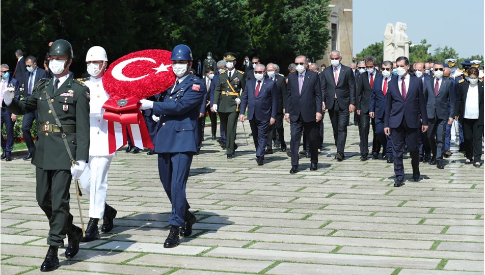 Devlet erkanından Anıtkabir ziyareti (Büyük zaferin 99. yılı)