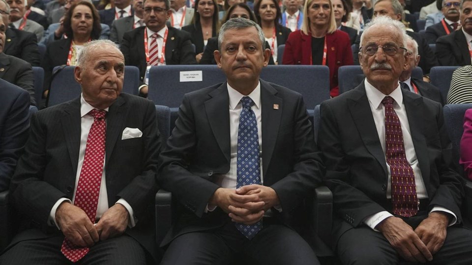 CHP Olağanüstü Kurultayı başladı. Özgür Özel tek aday - 1