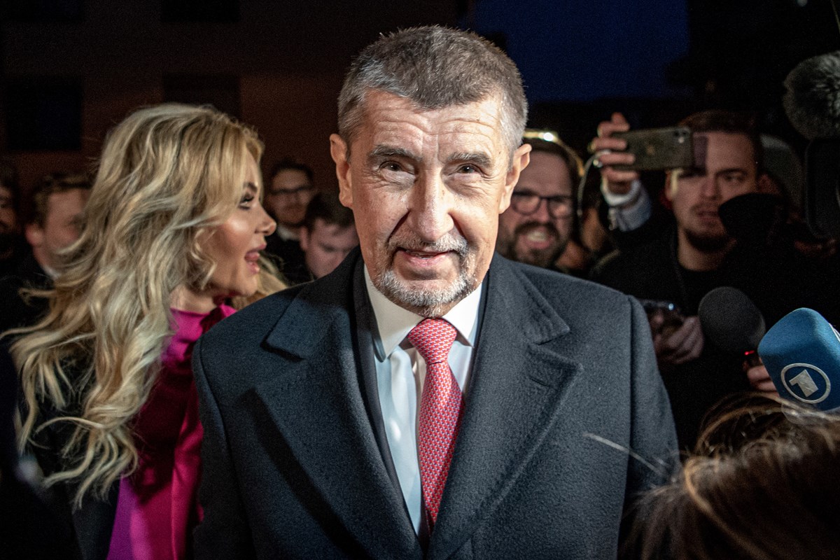 Eski Başbakan Andrej Babis yüzde 35 oy oranıyla ikinci geldi. Eski Başbakan Andrej Babis yüzde 35 oy oranıyla ikinci geldi.