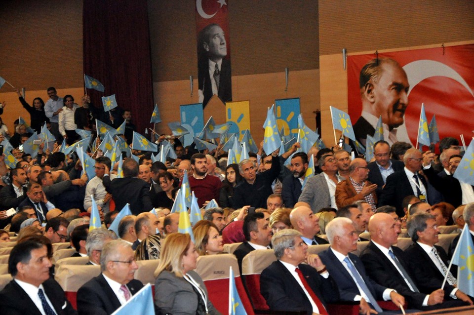 Meral Akşener: Benim cumhurbaşkanı olmamı istiyorlar (İyi Parti kuruldu) - 4