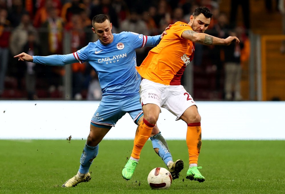 Eski hakemler değerlendirdi: Galatasaray'ın Antalyaspor karşısında kazandığı penaltıda karar doğru mu? - 3