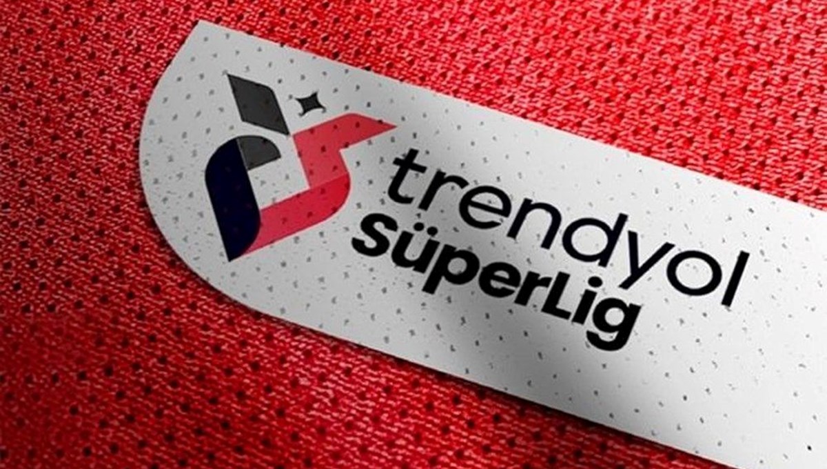 Süper Lig'de 17 haftada 12 teknik direktör değişti: Son isim Rıza Çalımbay