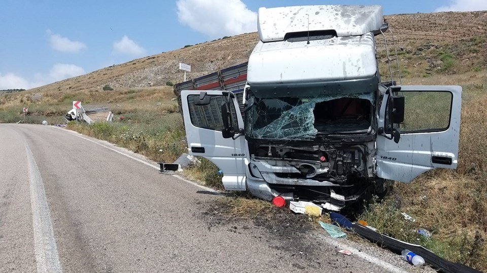 Adana'da feci kaza: 3 ölü, 2 yaralı - 1