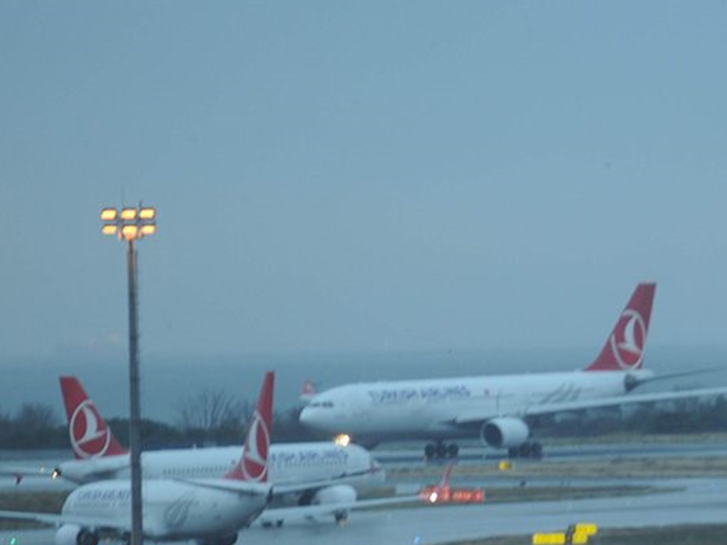 Hava Kosullari Nedeniyle Bazi Ucak Seferleri Iptal Edildi Ntv