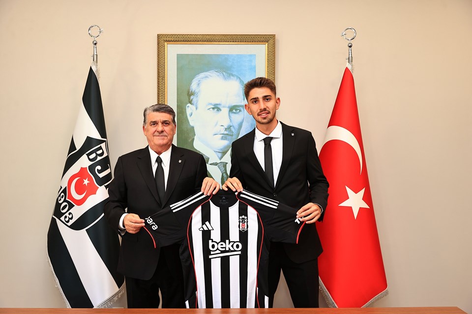 Beşiktaş genç yıldızıyla sözleşme uzattı - 1