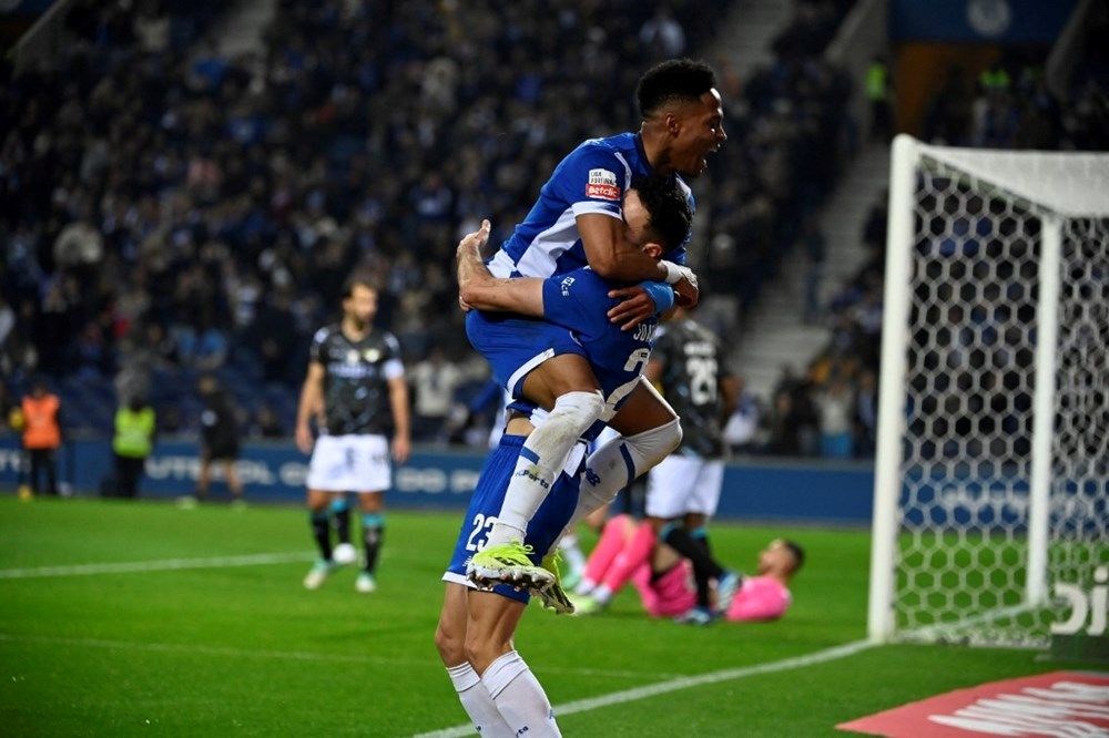 Dünyanın en büyük takımları açıklandı: Galatasaray, Fenerbahçe ve Beşiktaş da listede - 10