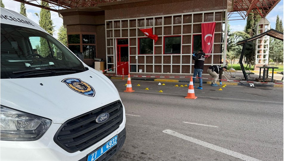 Gaziantep Havalimanı'nda arbede: Polis yaralandı
