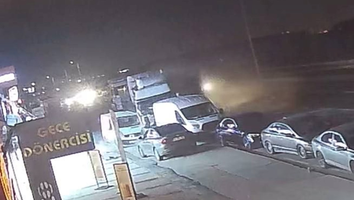 Kontrolden çıkan TIR 5 araca çarptı