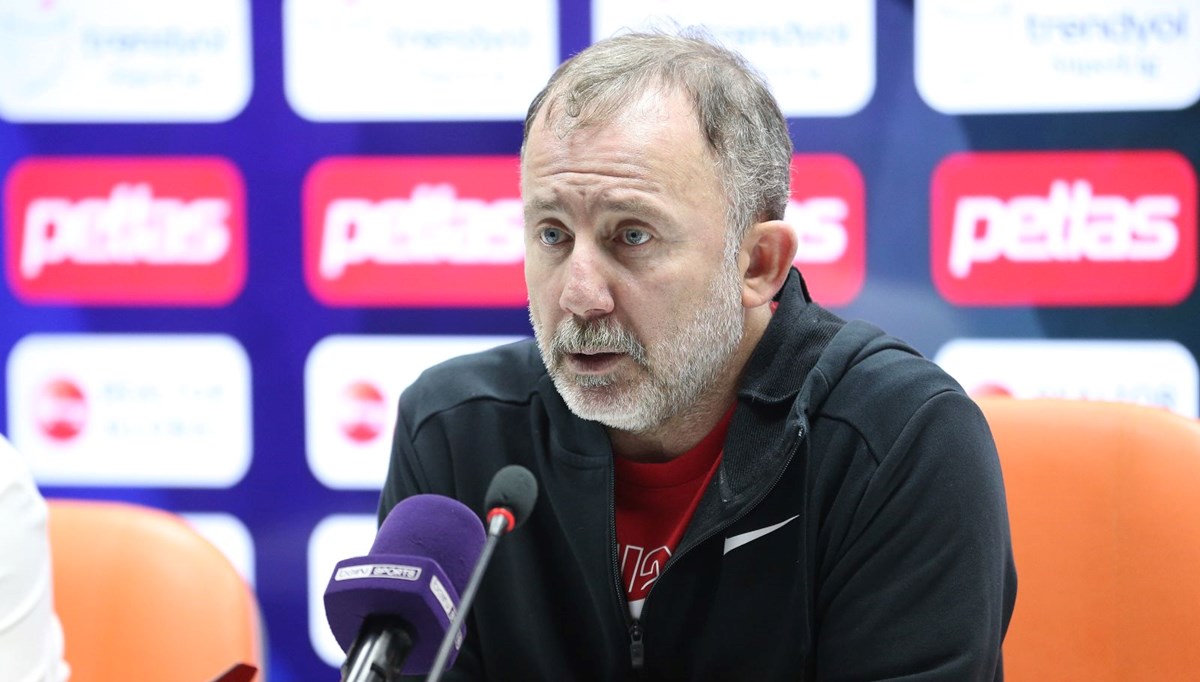 Sergen Yalçın, Antalyaspor'a veda etti Sergen Yalçın, Antalyaspor'a veda etti