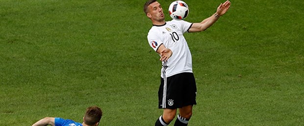 600podolski_S9OXV.jpg