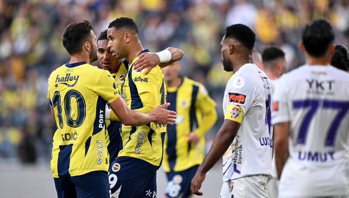 Fenerbahçe, Eyüpspor'u tepkiler eşliğinde iki golle geçti