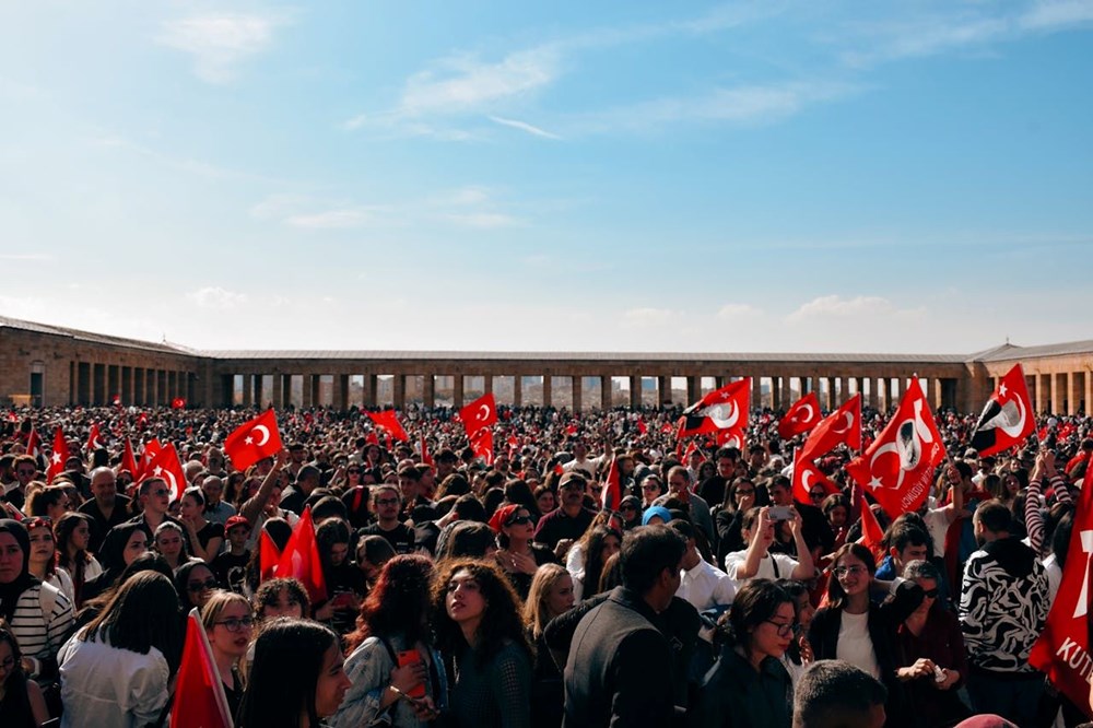 23 Nisan ile ilgili şiirler 2025: En hoş, tanınan 23 Nisan şiirleri kısa ve uzun 75 ezIEdQKiiEuMoU7cLzNjJA