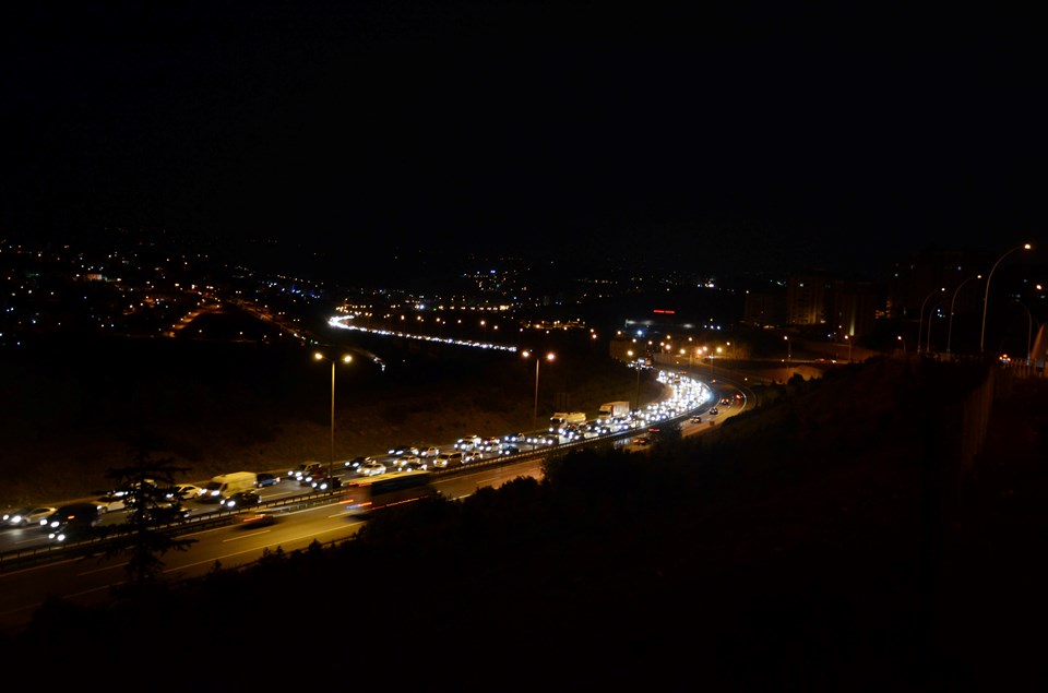 Tatilcilerin İstanbul’a dönüş çilesi başladı - 1
