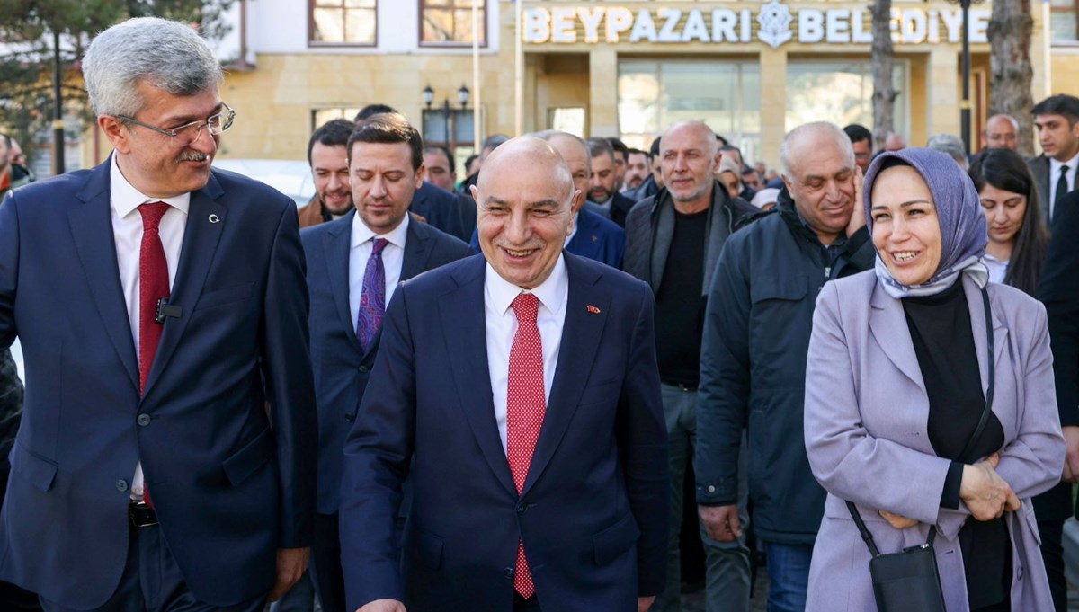 AK Parti'nin Ankara adayı Turgut Altınok'tan maaş zammı vaadi