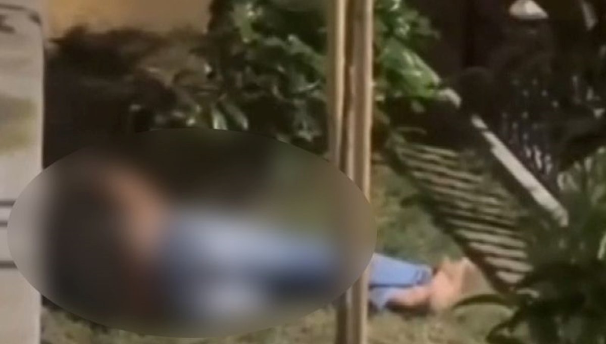 Çocuk parkında skandal görüntüler: Mahalleliden sapığa dayak Çocuk parkında skandal görüntüler: Mahalleliden sapığa dayak