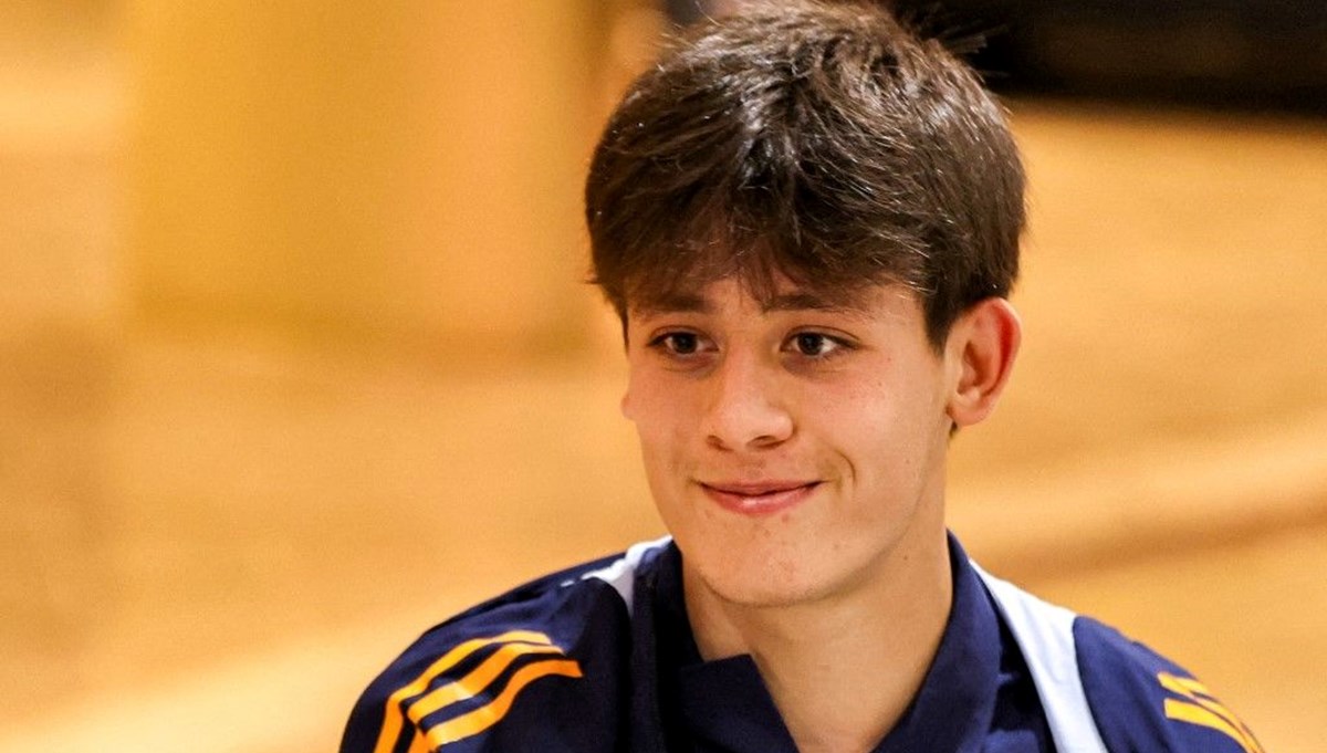 Arda Güler transferinde Hakan Çalhanoğlu sürprizi: Real Madrid ayrılığa yeşil ışık yaktı Arda Güler transferinde Hakan Çalhanoğlu sürprizi: Real Madrid ayrılığa yeşil ışık yaktı