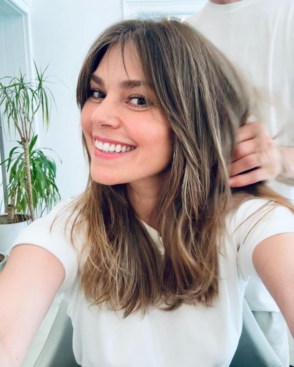 Aslı Enver imaj değiştirdi (Ünlülerin değişimi) - 2