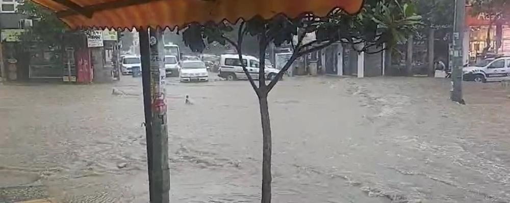 Yağmur geri döndü: Birçok kentte sağanak ve dolu etkili oldu - 14