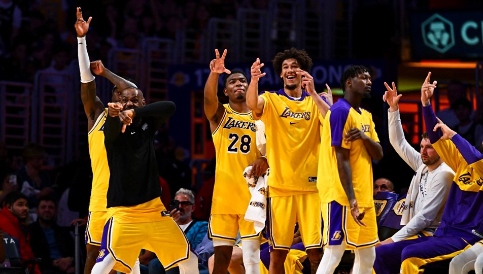 Lakers'ten Rockets'e farklı tarife