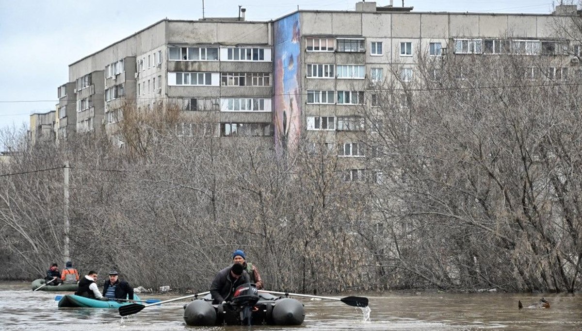 Putin'in gündemi ülkeyi vuran sel felaketi