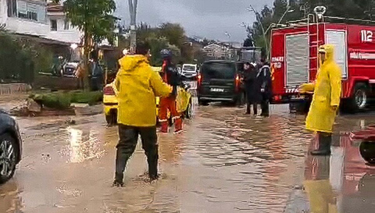 Datça'da 16 ev ve 2 iş yerini su bastı