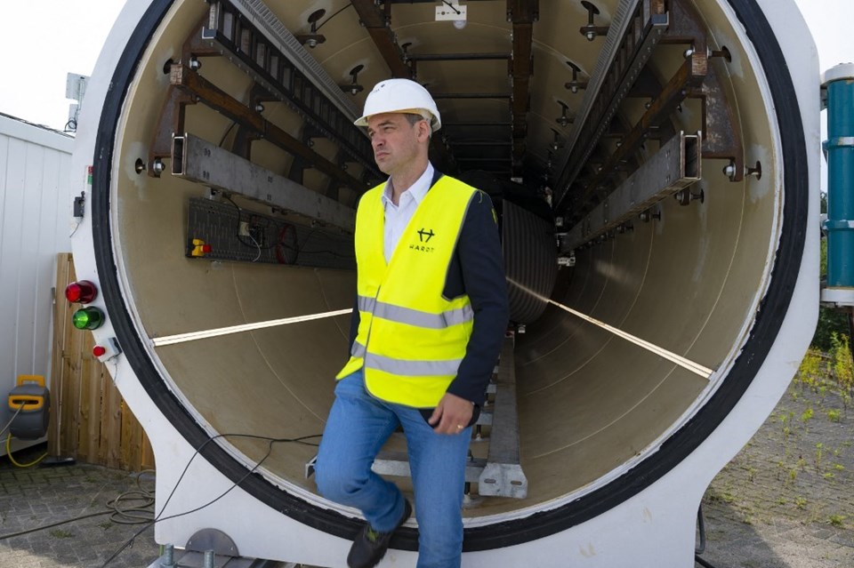 Avrupa'da Hyperloop için geri sayım: Geleceğin ulaşım sistemi denendi - 1