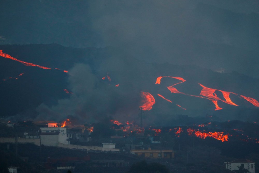 İspanya'daki yanardağ 1 aydır faaliyette - 13