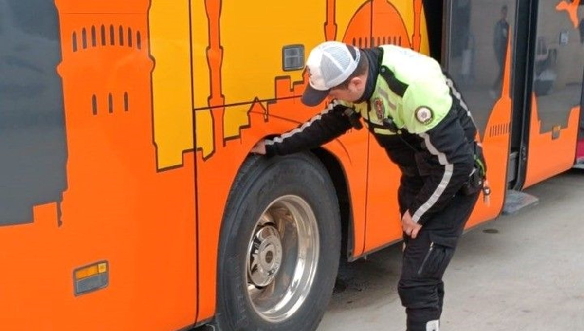 Yolcu taşıyan araçlara lastik denetimi Yolcu taşıyan araçlara lastik denetimi