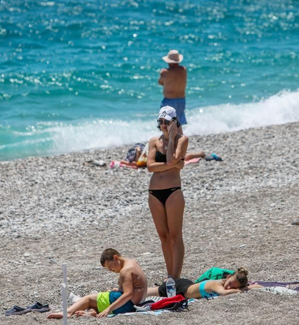 Tam kapanma bitti: Antalyalılar sahile akın etti - 14