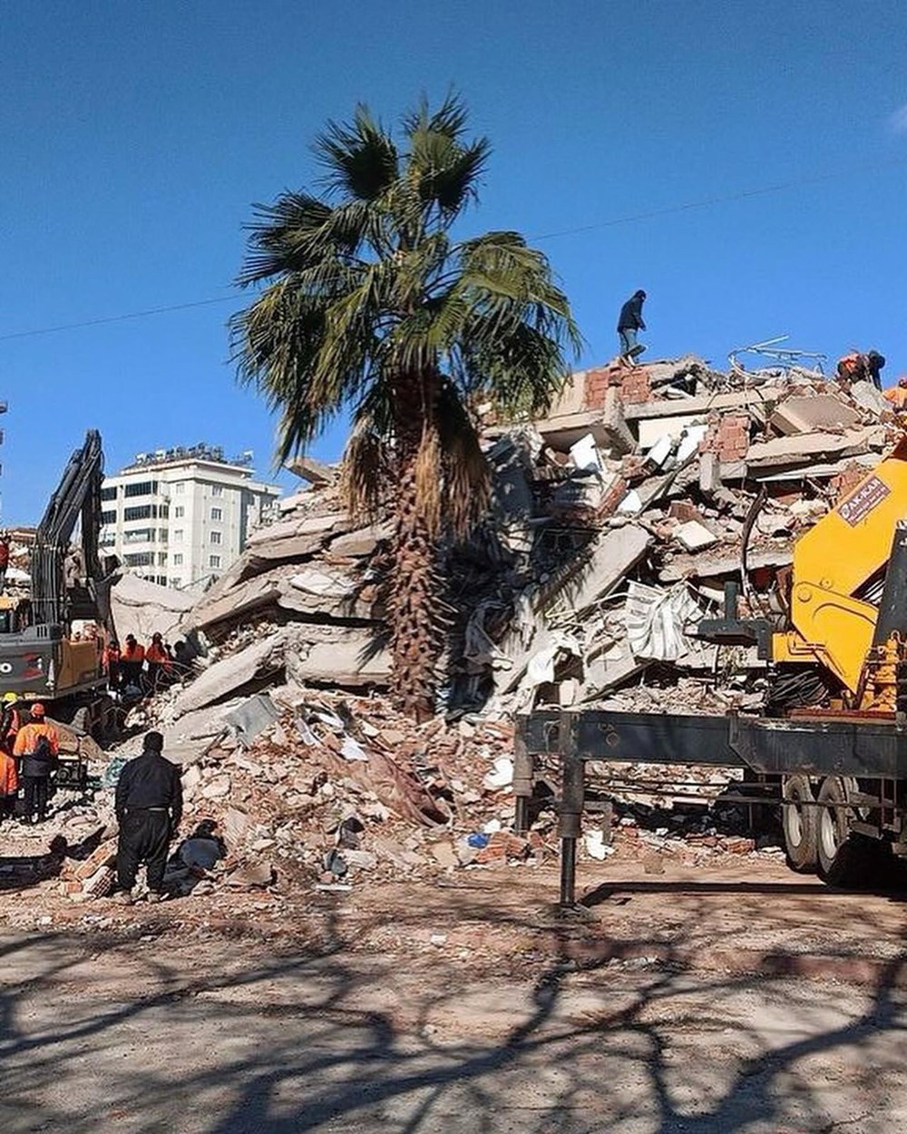 Depremde 150 kişinin öldüğü sitenin zemin etüdü göz kararıyla yapılmış - 4